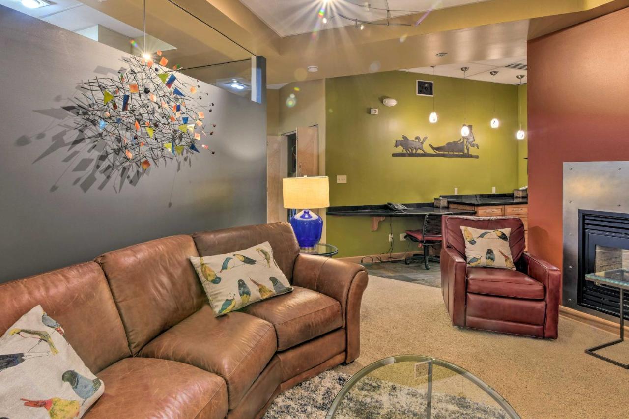 Idyllic Dtwn Anchorage Condo With Fireplace! Luaran gambar