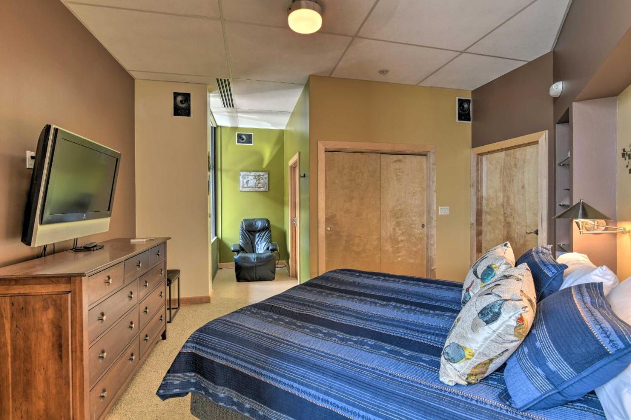 Idyllic Dtwn Anchorage Condo With Fireplace! Luaran gambar