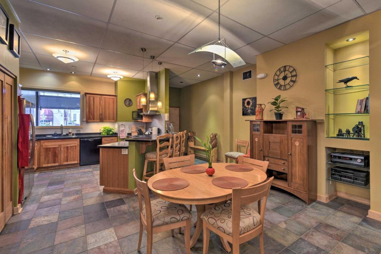 Idyllic Dtwn Anchorage Condo With Fireplace! Luaran gambar